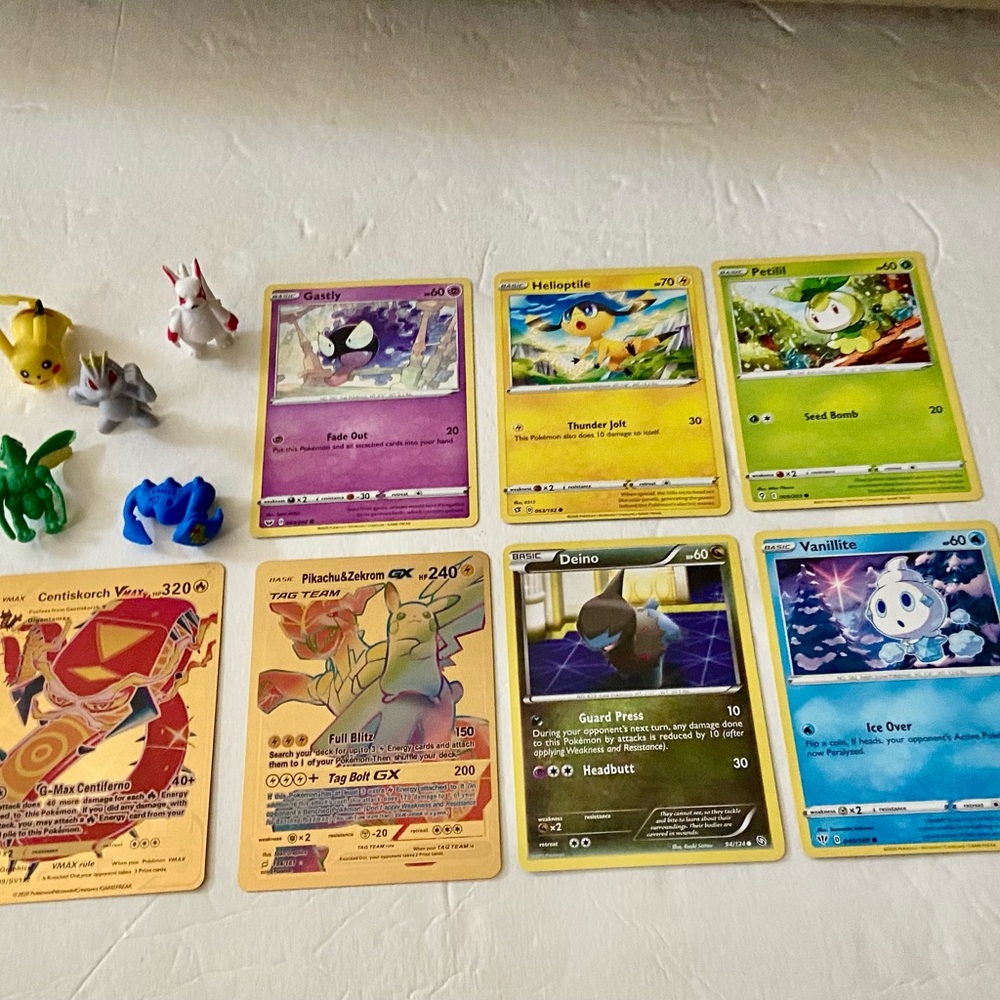 Lot HH-12pc Lot : 2 Gold Fan Arts Cards, 5 Pokemon Cards and 5 Pokémon …